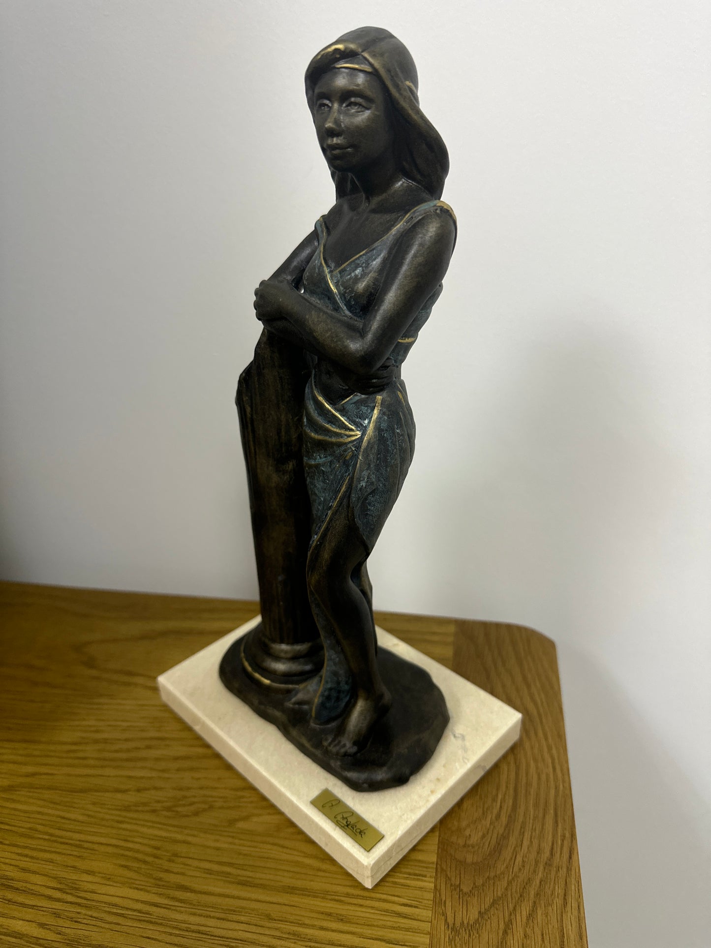 Figurine by the Spanish artist Ángeles Anglada