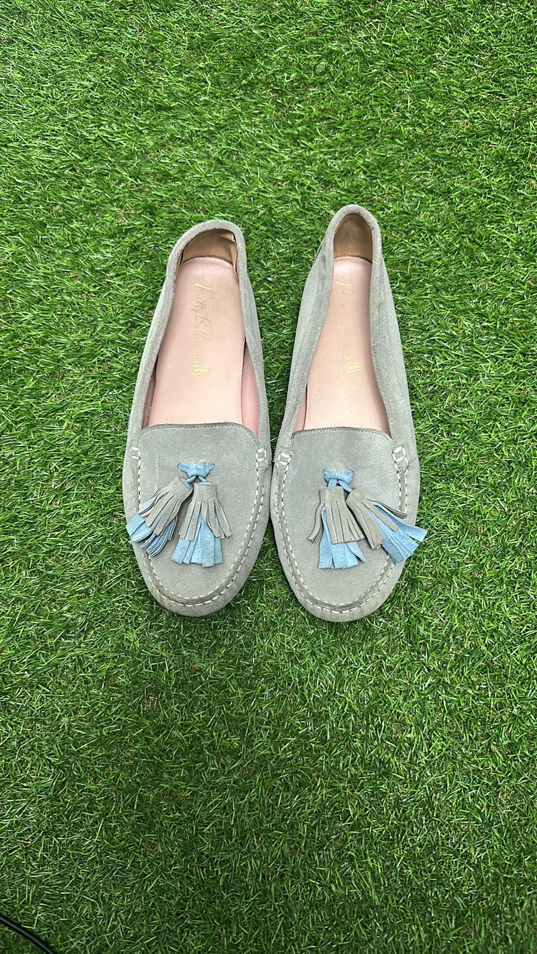 Pretty Ballerinas Grey Suede Tassel Loafers