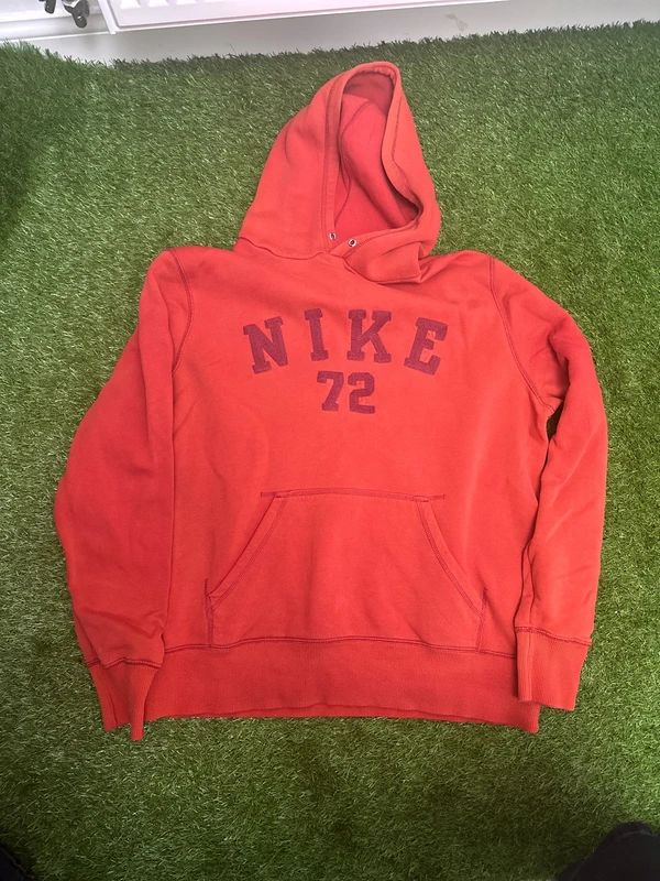 Nike 72 Hoodie - Large in Red
