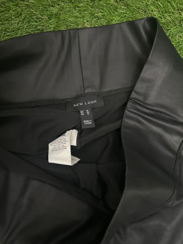 New Look black coated leggings UK 16