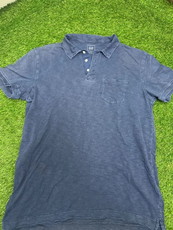 Gap Men’s Medium Navy Blue Polo Shirt